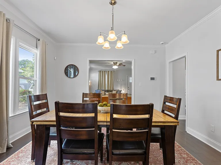 609 N Hyde Park Ave — Photo 11