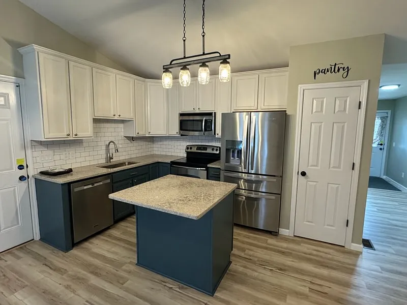Building Photo - Killdeer Cir