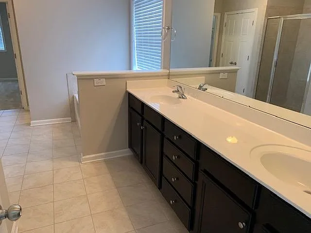 1100 Broadcreek Dr — Photo 10