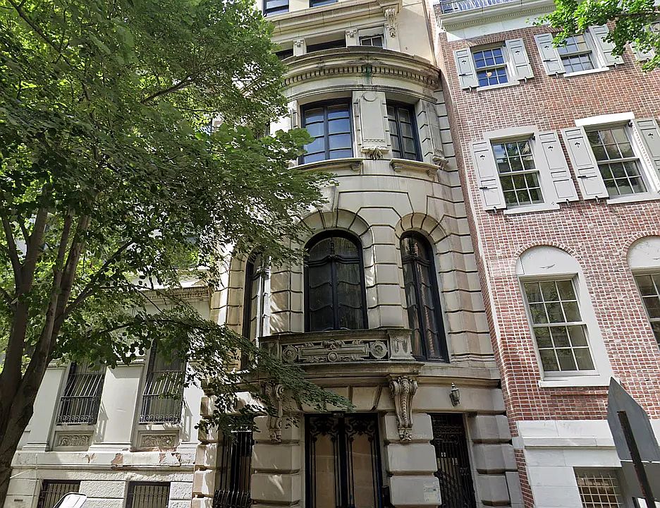 1st image of 14 E 82nd St