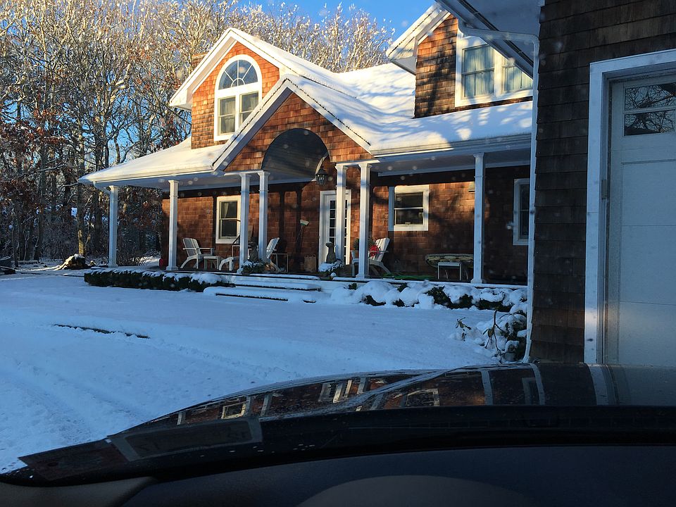2nd image of 20 Old Main Rd