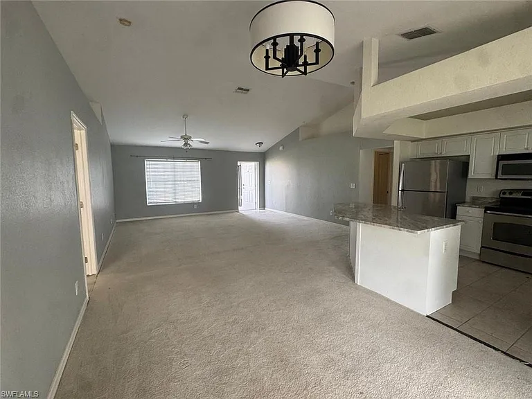2227 SW 5th Ave — Photo 7
