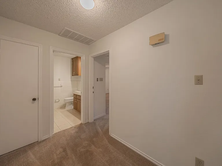 3704 Hulen Park Dr — Photo 28