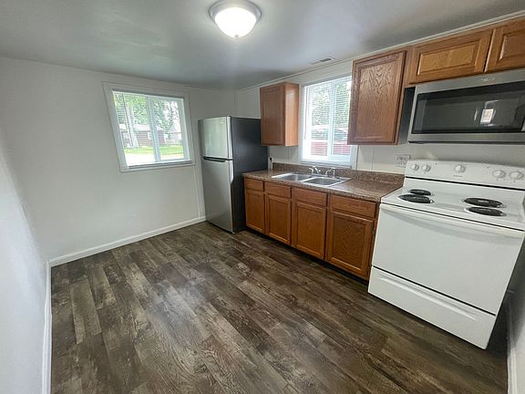 2nd image of 1704 S Lindell Dr