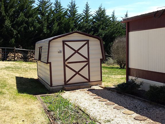Storage shed