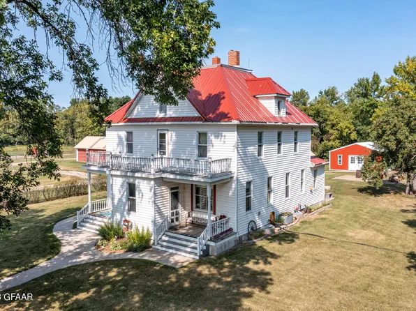 10193 23rd St NE, Pekin, ND 58361