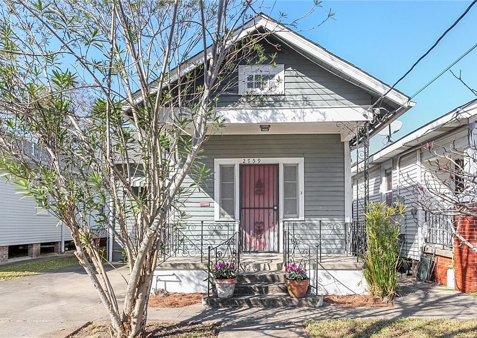 1st image of 2759 Gladiolus St