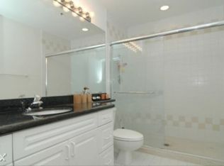 616 W Fulton St APT 203, Chicago, IL 60661