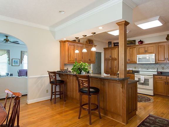 2nd image of 3355 Mesinetto Creek Dr