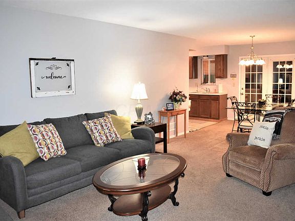 2nd image of 1694 Hillsbury Dr