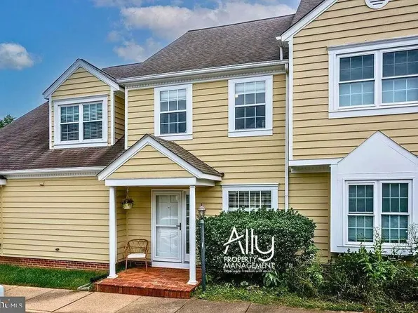 1327 Le Parc Ter #1, Charlottesville, VA 22901