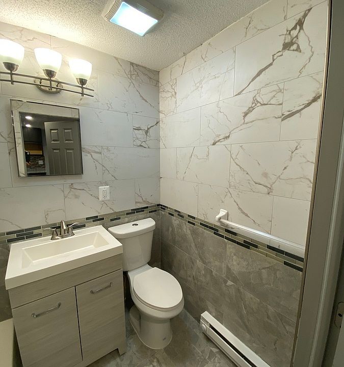 2nd image of 27 Pleasant St
