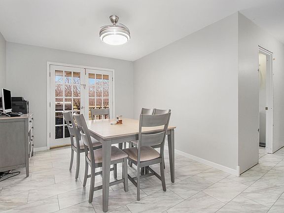 5th image of 56659 Old Orchard Ln