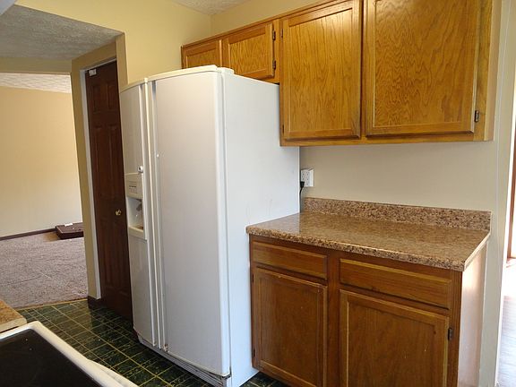 4th image of 4119 Robertson Ct