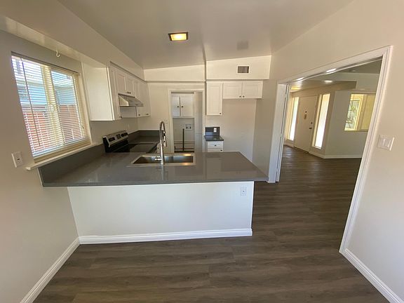 4th image of 157 Poinsettia Ave #157