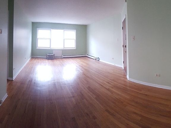 2nd image of 5519 N Campbell Ave APT 2B