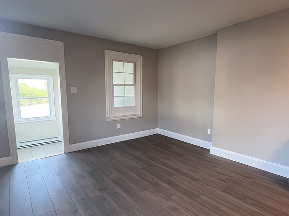 90 Bridge Ave FLOOR 1