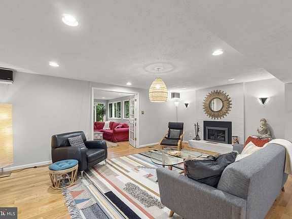 5th image of 6319 Kiteline Ct