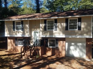 527 Country Lane Dr, Jonesboro, GA