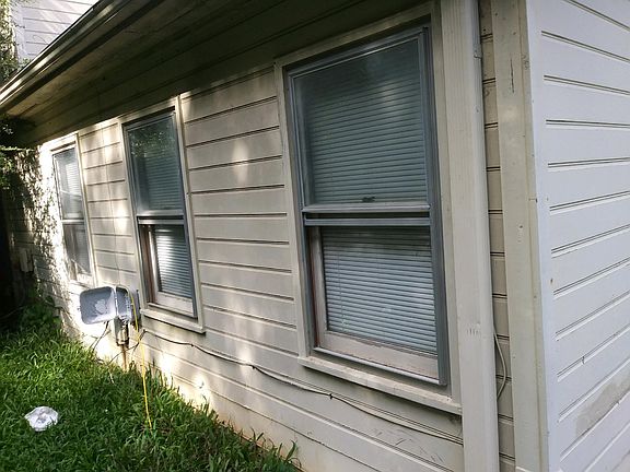 2nd image of 2806 Briar Hill Ln SE #B