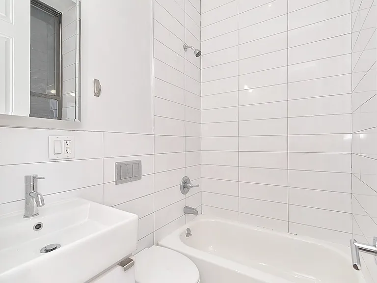 325 E 83rd St #1B — Photo 10