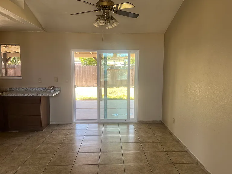 111 Mandarin Ave #1 — Photo 4