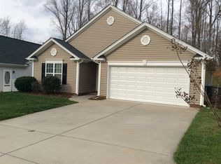 5806 Sycamore Glen Rd, Greensboro, NC 27405