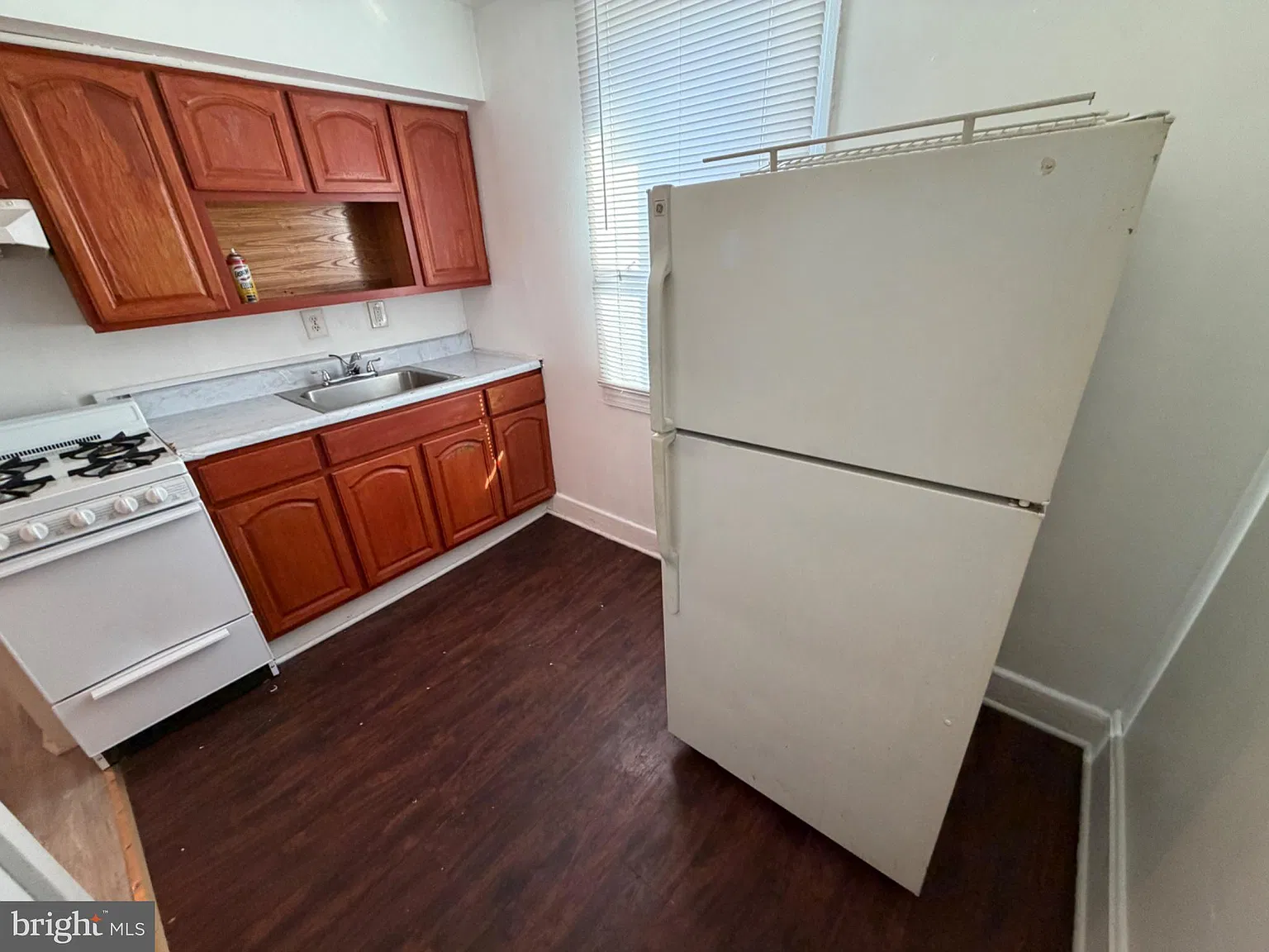 1 bed, 1.0 bath, $995 — Photo 3