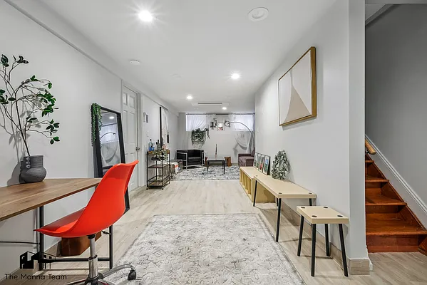 Rented by Compass | media 20