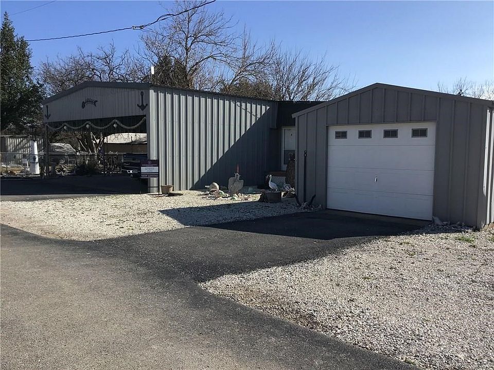 2nd image of 4812 Shady Ln Unit 1