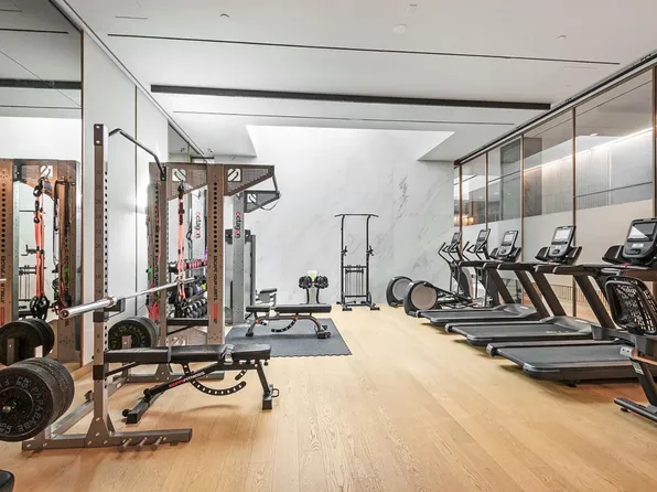 500 West 45th Street image 10 of 17