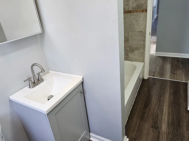 Full Bath Upper Level