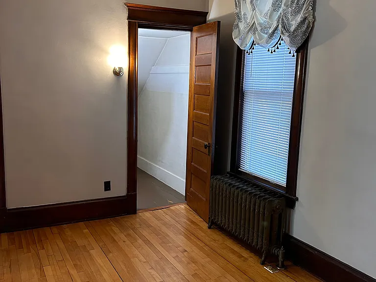 1127 Adams St NE #1 — Photo 7
