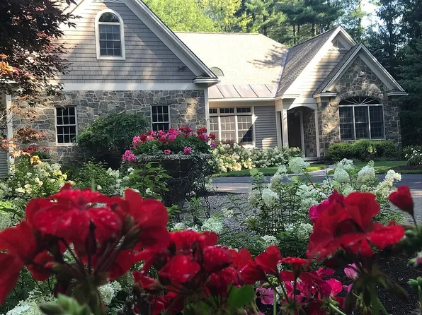 199 Old Schuylerville Rd, Saratoga Springs, NY 12866