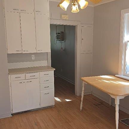 2nd image of 2312 Edgar STREET