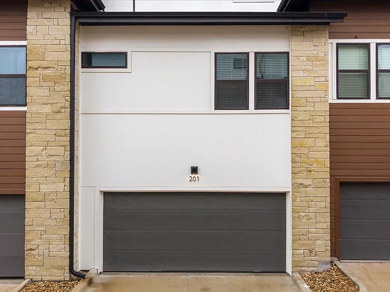 315 Holton Dr #201 — Photo 9