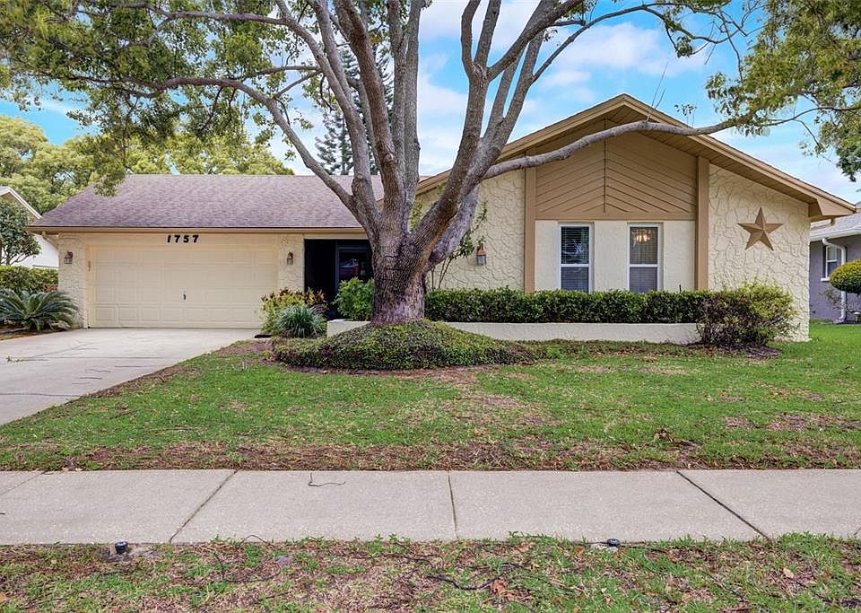 1st image of 1757 MACDONNELL DRIVE