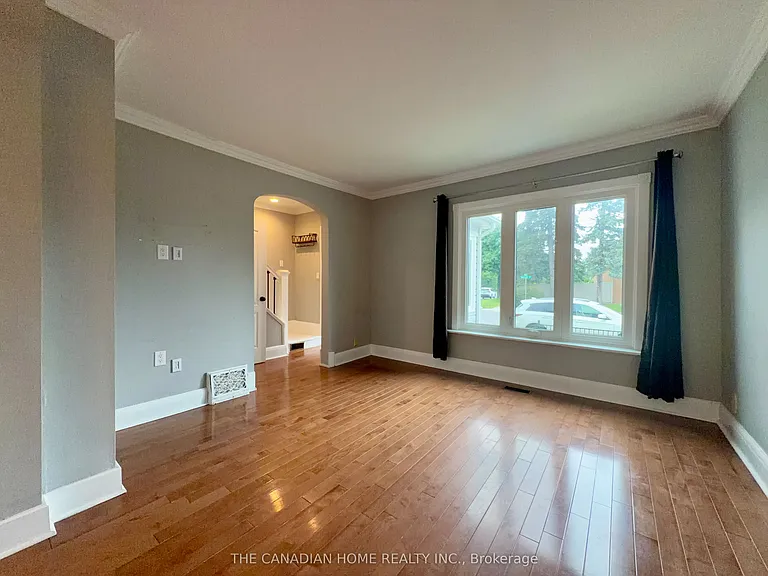 71 English St — Photo 10
