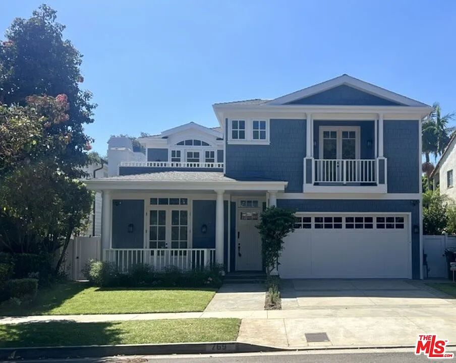 5 bed, 5.0 bath, 3703 sqft, $22,000 — Photo 1
