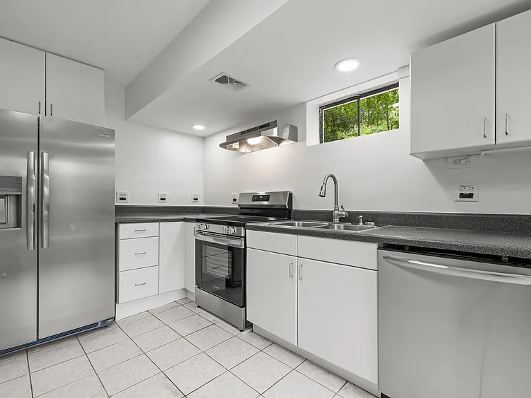 3026 Devonshire Dr — Photo 31