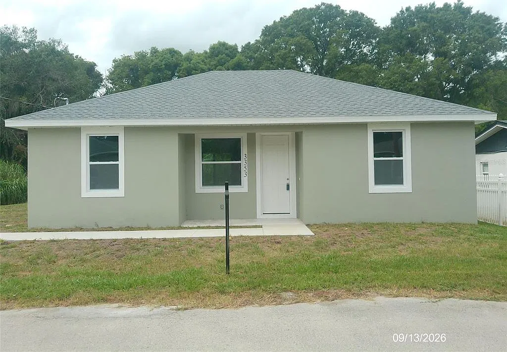 3 bed, 2.0 bath, 1155 sqft, $2,000 — Photo 1