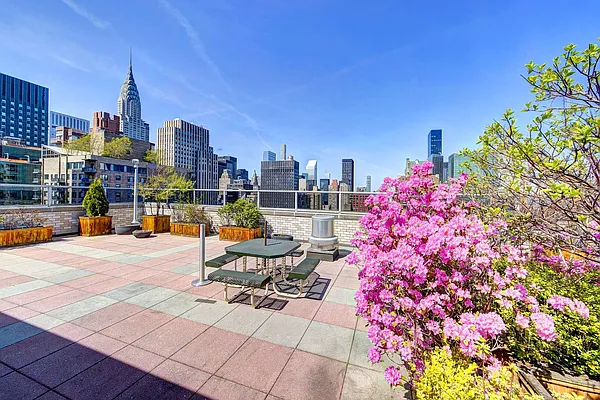 Rented by Halstead Real Estate | media 19