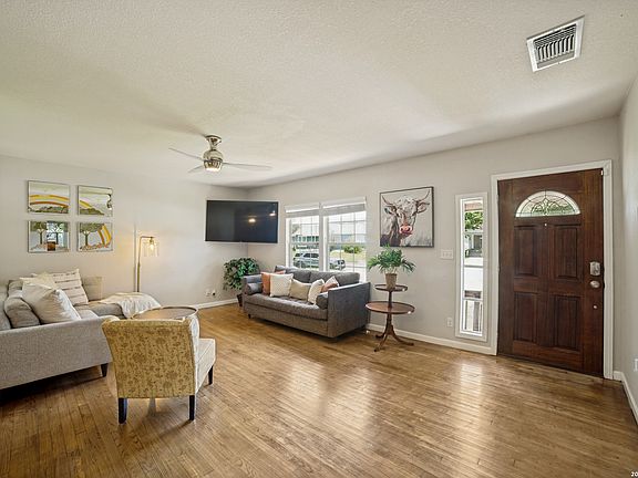 4th image of 2540 W SUMMIT AVE