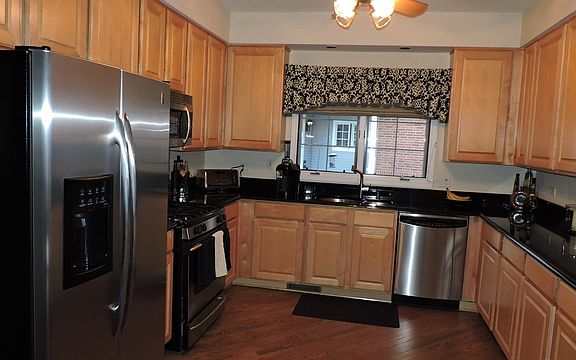 5th image of 1548 W Ethans Glen Dr