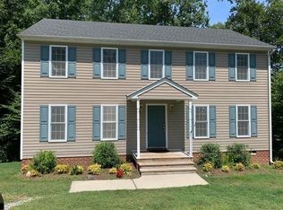 12718 Summerhouse Ln, Midlothian, VA 23112