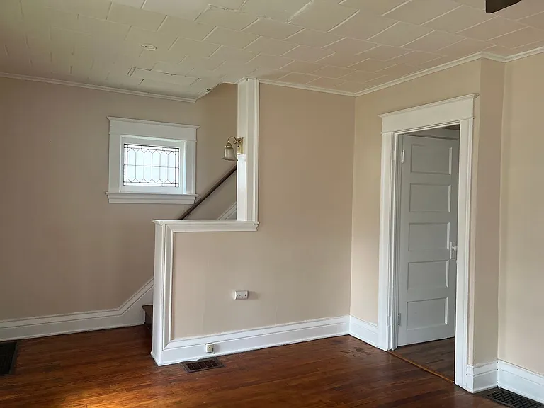 768 Flower City Park — Photo 12
