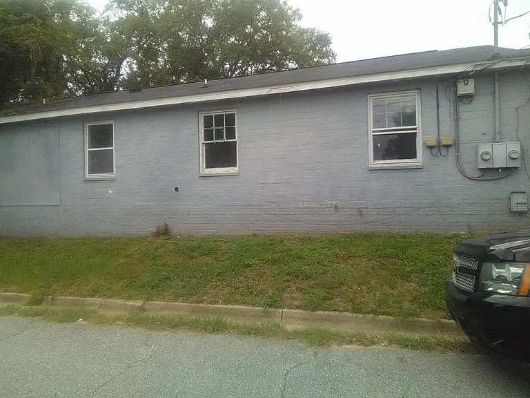 1842 Nina St — Photo 8