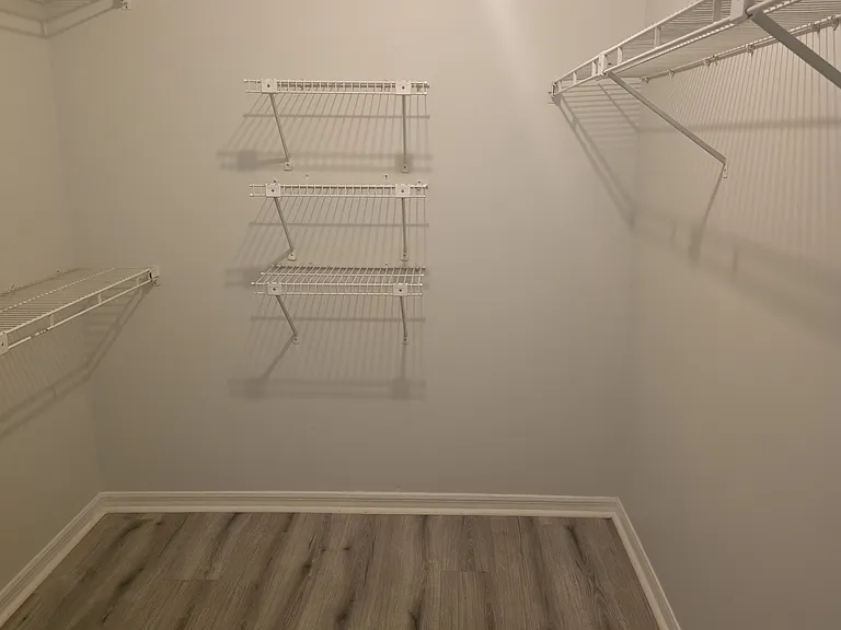 85 Debarry Ave — Photo 13