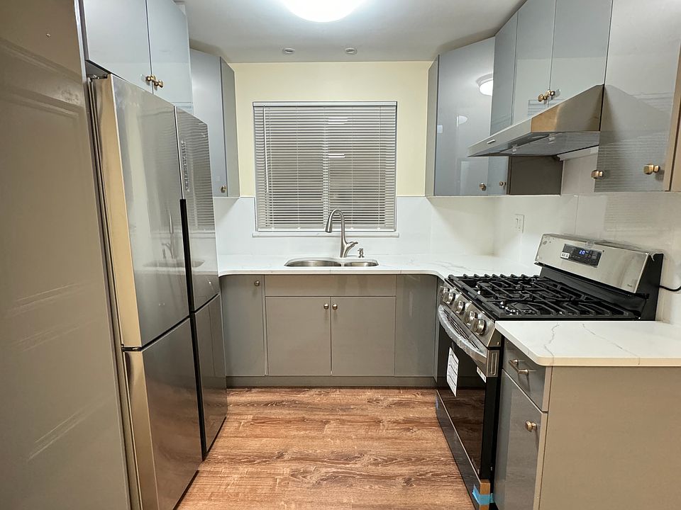 1st image of 8824 24th Ave #3R