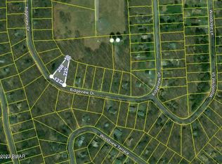 152 Ridgeview Dr, Lake Ariel, PA 18436